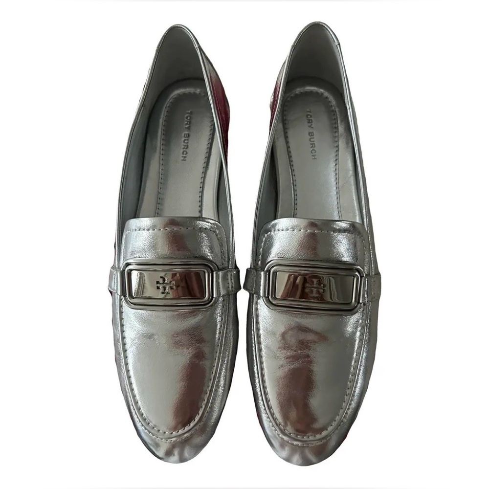 Tory Burch Georgia Loafer in Silver Metallic Leather Driving Shoe Size 8.5